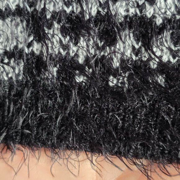 NWOT AVA COUTURE (MED) Long Sleeve Ribbon/Fringe Edge Embellished Sweater - Picture 8 of 11